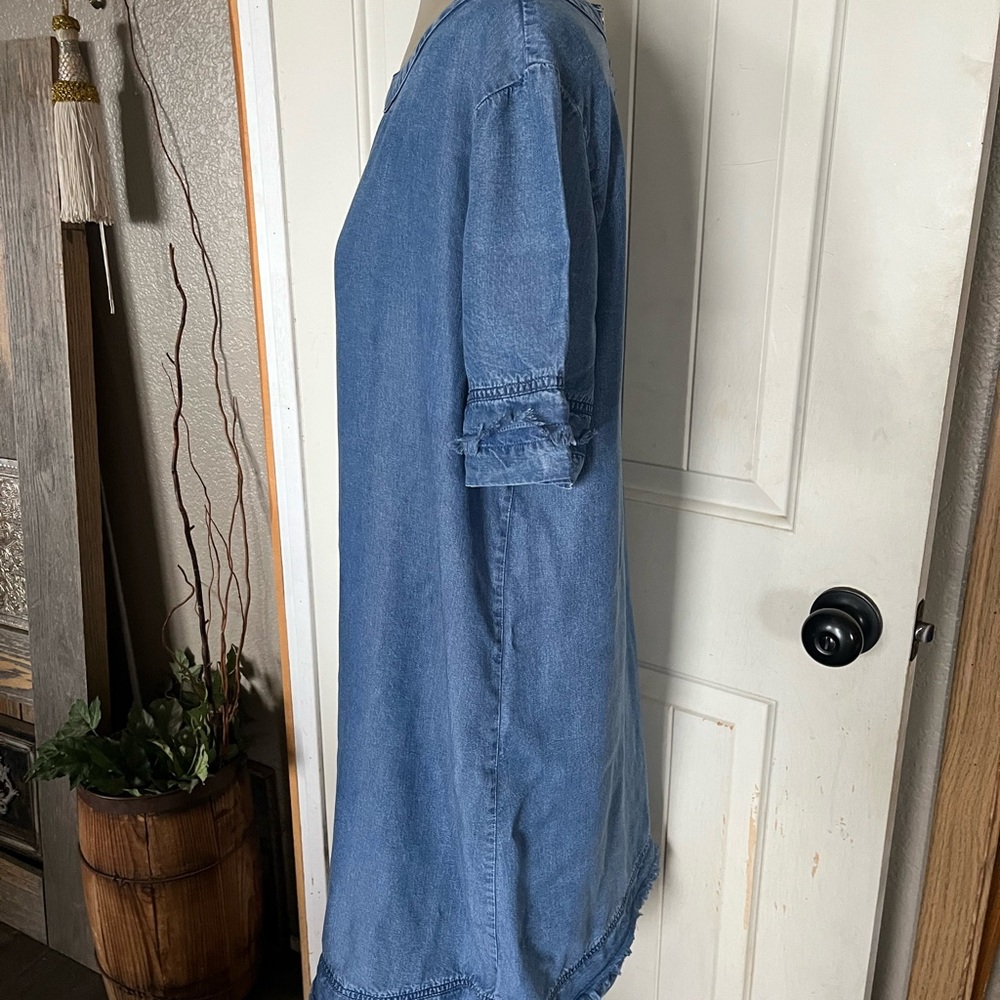 Dress - Picture 3 of 6
